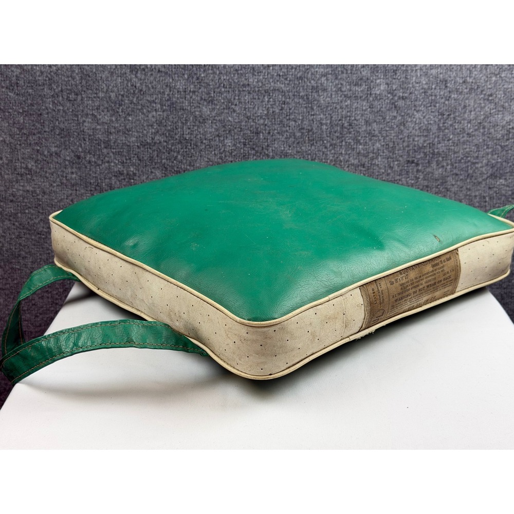 Vintage Elvin Salow Co Green White Buoyant Boat Cushion USCG Approved 15x15x2
